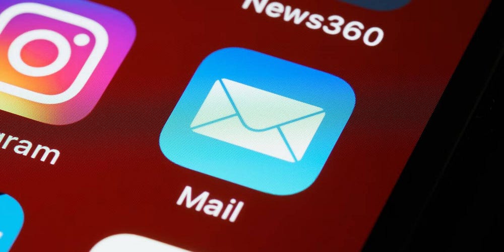 صورة لـ كيف تبدأ رسالة إخبارية ناجحة: قائمة التحقق للمُبتدئين | 1Z6jxfDqaUdH3XOEROAk3yw-DzTechs