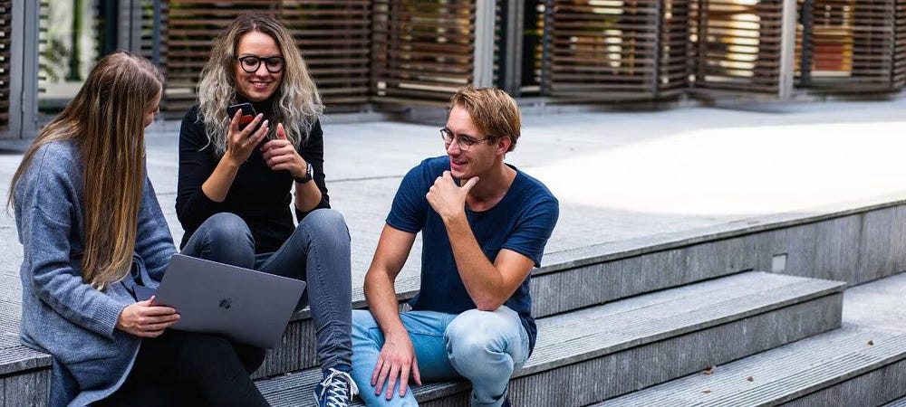 صورة لـ كيفية استخدام رواية القصص لجذب المُشاهدين إلى مقاطع فيديو YouTube | 1cMa90psrjjRRbRZkTWet8w-DzTechs