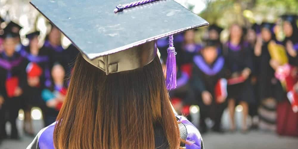 صورة لـ مُقارنة بين تطوير البرمجيات وهندسة البرمجيات: ما المسار الوظيفي المُناسب لك؟ | 1chnMkOp0xj84clPvcJ54Iw-DzTechs