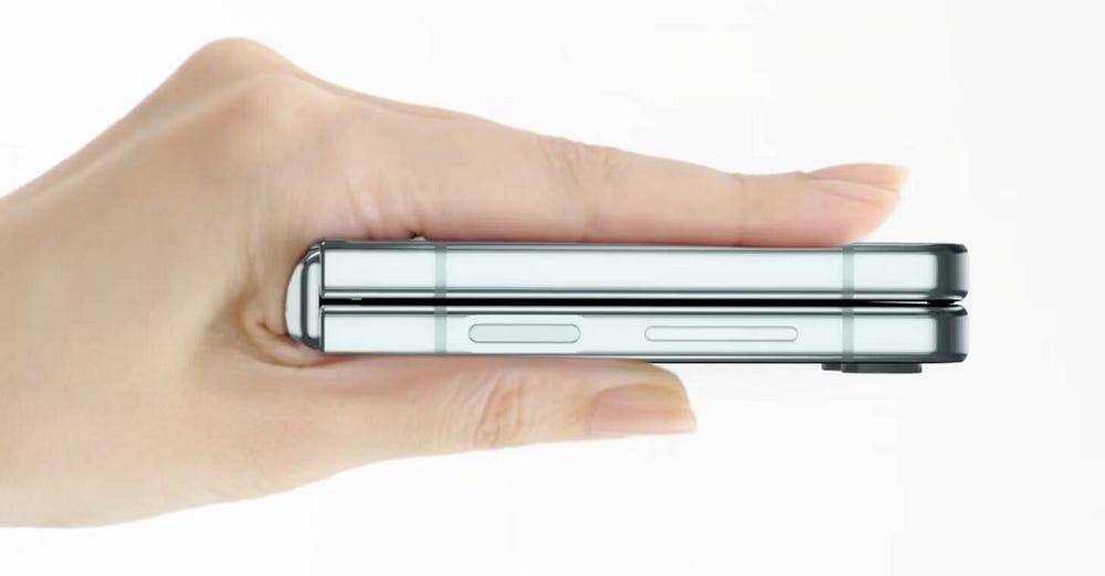 صورة لـ أفضل الميزات التي يُقدمها هاتف Samsung Galaxy Z Flip 5 | 1uI6uO2N0lx8GT4wdsnuWoA-DzTechs