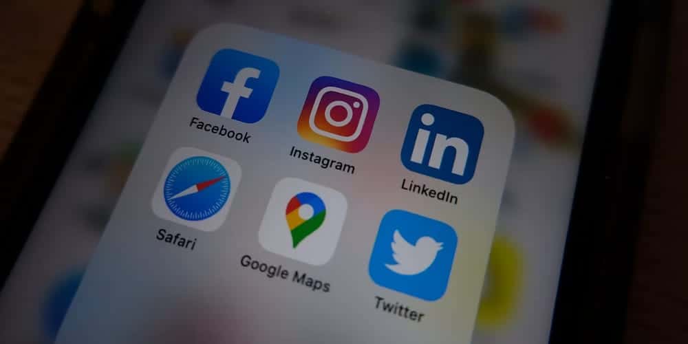 صورة لـ أسرار إنشاء علامة تجارية شخصية جذابة ومُقنعة في سوق العمل الرقمي | 1vurbE2p2im5SDyefYS9NJA-DzTechs