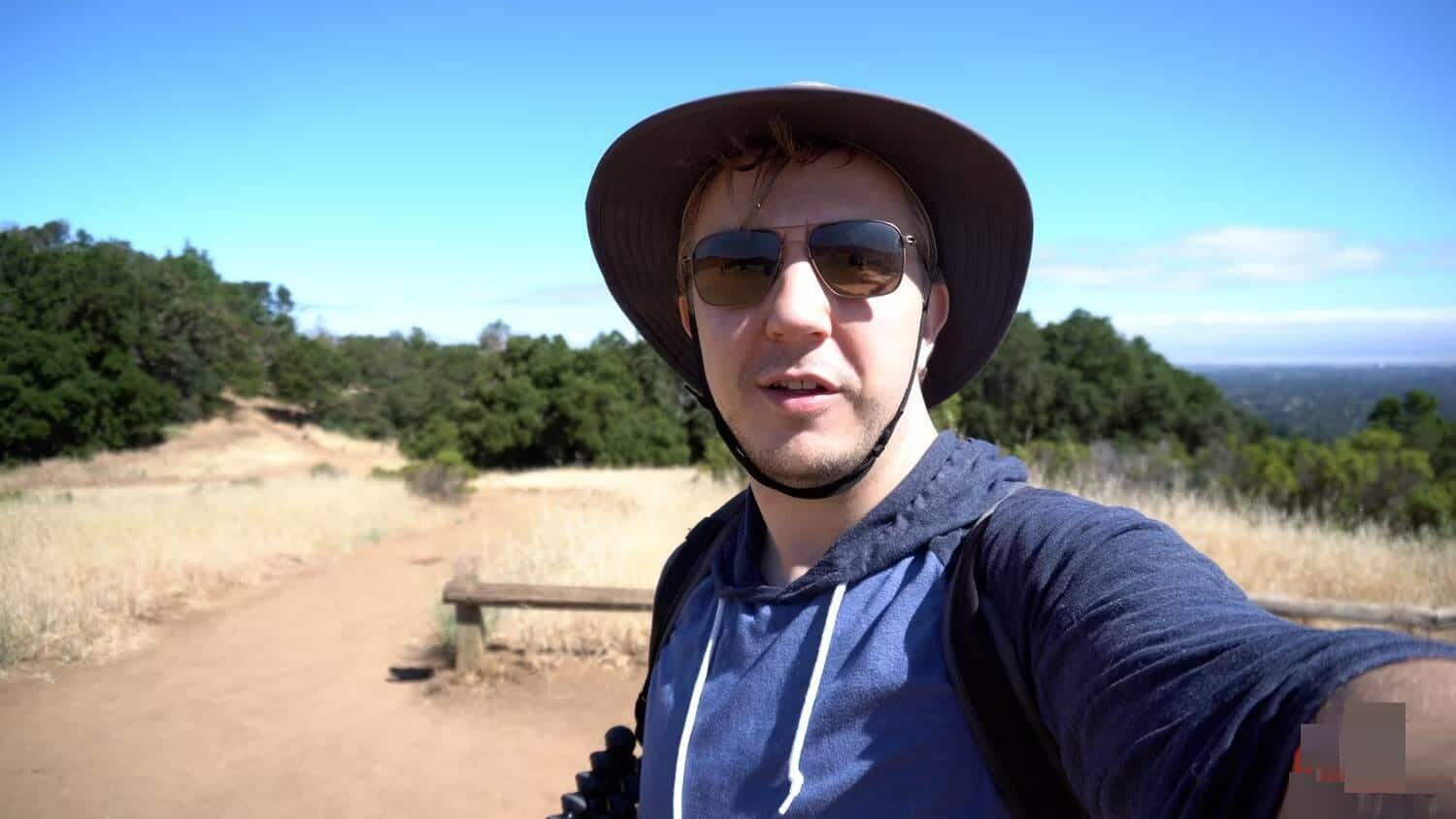 صورة لـ لماذا يجب عليك بدء التدوين المرئي باستخدام عدسة كاميرا بزاوية واسعة | 1IF4C-RnyC3nGmPEIZfH05g-DzTechs