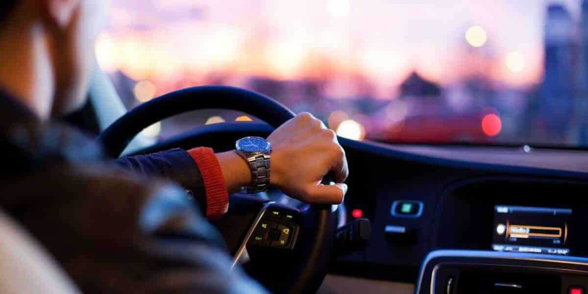 صورة لـ كيفية إطالة عمر بطارية السيارة الكهربائية والمحافظة عليها | 1UUnImKtSAWJnm7VDA2FSFg-DzTechs