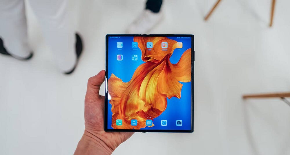 صورة لـ هل تقوم Apple بصنع هاتف قابل للطي؟ ما نعرفه عنه حتى الآن | 1Ua2VoLRAkcSZ_CxNjIbxGQ-DzTechs