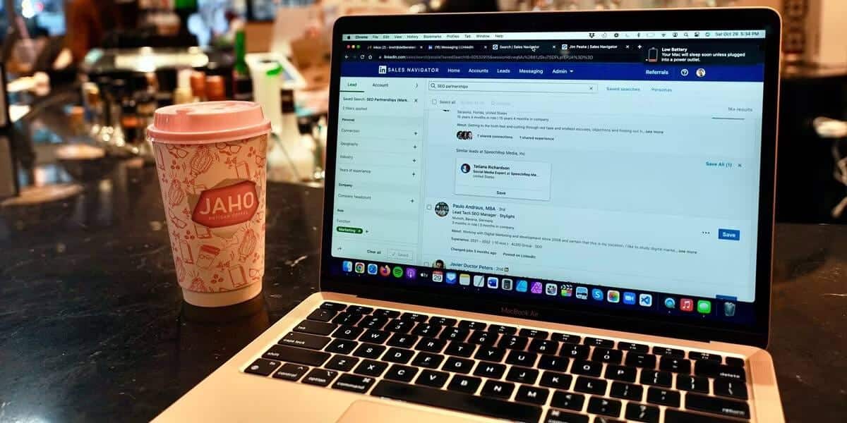 صورة لـ طرق التعامل مع المُنافسة كعامل مُستقل للتفوق في سوق العمل | 13eTMOpgFHHHFdDWMZyIJcw-DzTechs