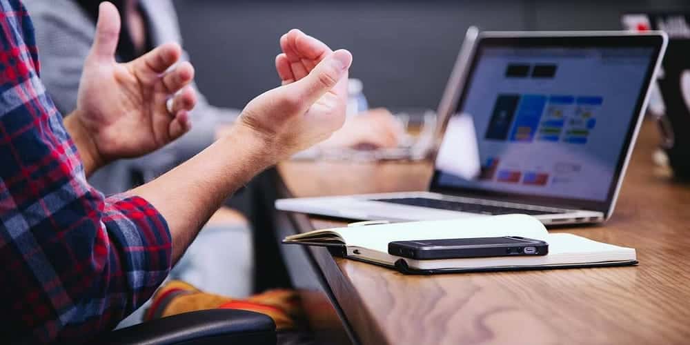 صورة لـ طرق التعامل مع المُنافسة كعامل مُستقل للتفوق في سوق العمل | 1nbMn3X835ecLhiOMSvrIlA-DzTechs