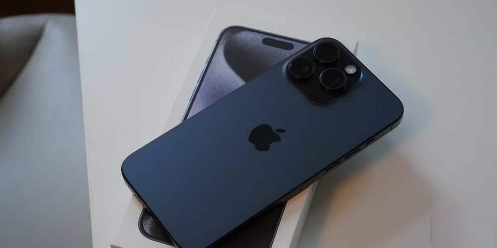 صورة لـ هل حرارة الـ iPhone 15 الخاص بك مُرتفعة؟ الإصلاحات المُحتملة | 159vonK9rR3e3gV3zPRZ0HQ-DzTechs