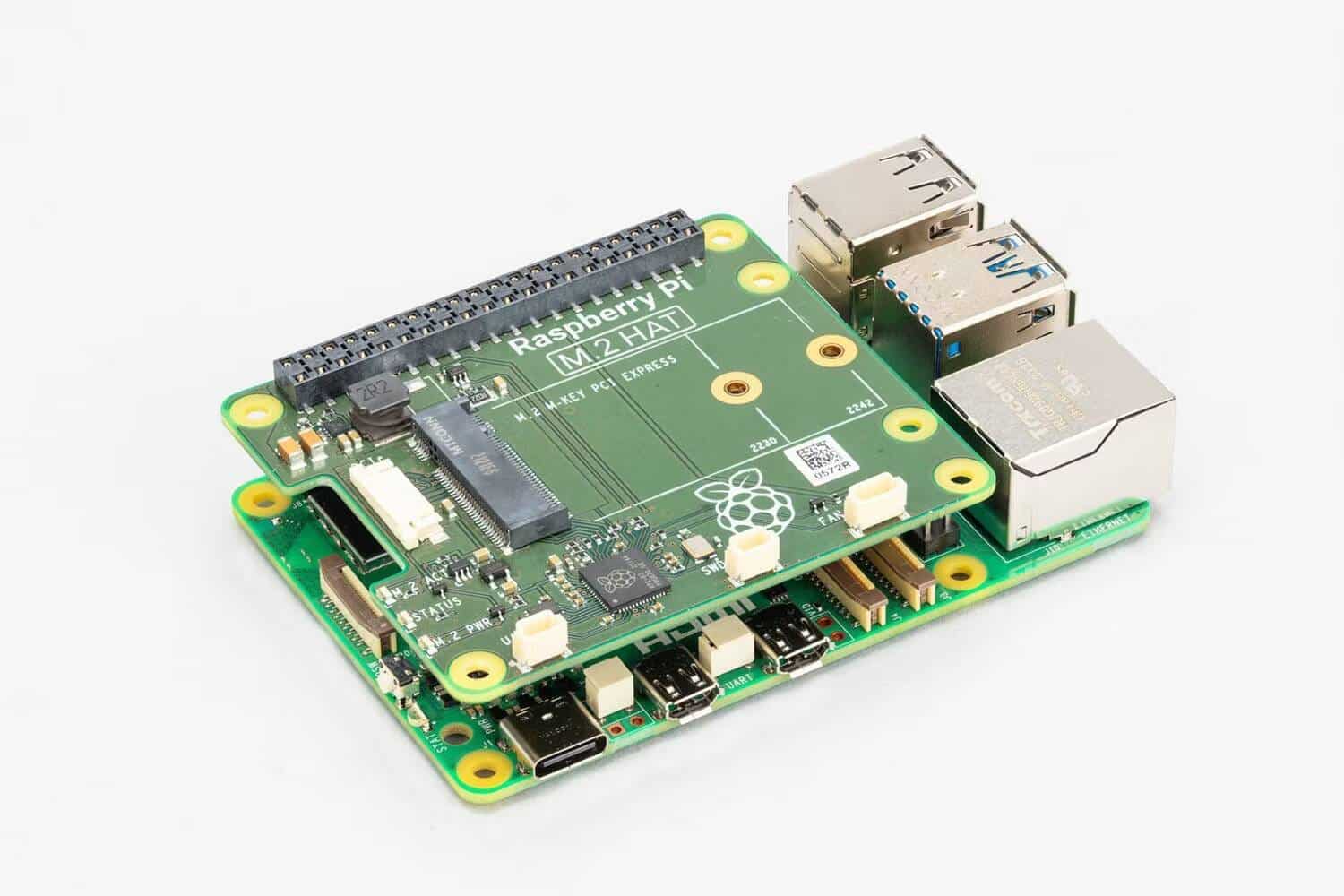 صورة لـ اكتشف أفضل مُلحقات Raspberry Pi 5 لتعزيز أداء جهازك بشكل استثنائي | 1DfmYryf66DfGMYvPz5b9xw-DzTechs