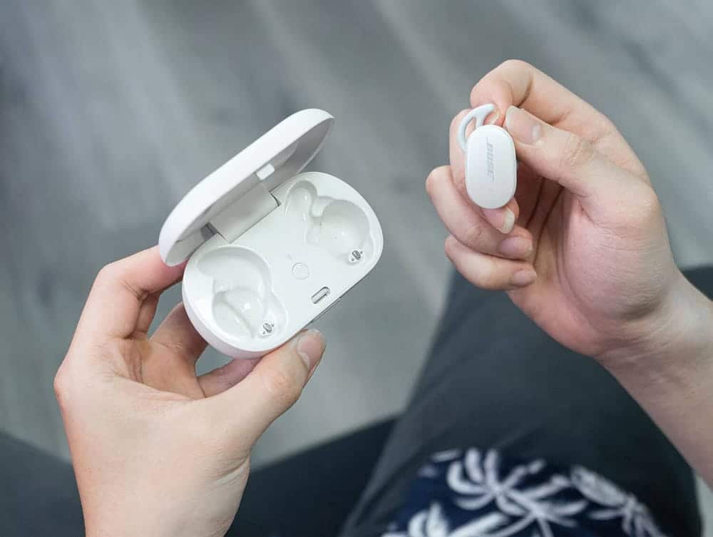 صورة لـ نصائح فعَّالة لتنظيف سماعات الأذن وأطراف الأذن بكفاءة وأمان | 1K7rJzQ_63kd6kSv36IEQlA-DzTechs