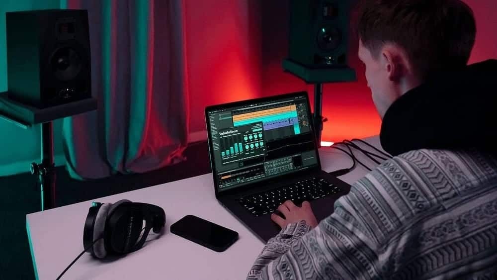 صورة لـ تحسين جودة إنتاج الموسيقى من خلال استخدام المُمارسات المُثلى بدلاً من تقنيات الإنتاج المُعتادة | 1KBhKtjlIex5s3yIiRwf6Wg-DzTechs
