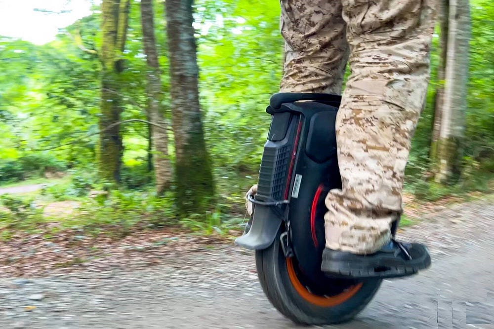 صورة لـ ما هي الدراجة أحادية العجلة الكهربائية (EUC)؟ | 1NLeoI-jROFKk71nOsgxMxA-DzTechs