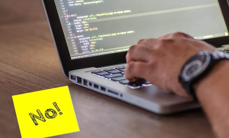 صورة لـ العلامات التي تُشير إلى أنك لست مُناسبًا لتكون مُبرمجًا والتي يجب أخذها بالاعتبار | 1RURcs5BwrY8WPK7rCID48A-DzTechs