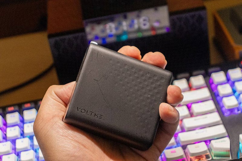 صورة لـ مُراجعة شاحن الحائط Voltme Revo 140 USB-C: شحن سريع لأجهزة مُتعددة | 14n47XAItmNPAYKs0kYRDTg-DzTechs