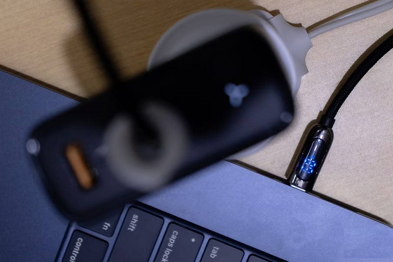 صورة لـ مُراجعة شاحن الحائط Voltme Revo 140 USB-C: شحن سريع لأجهزة مُتعددة | 1E0qIebj6Abb9FnMI5ck5vA-DzTechs