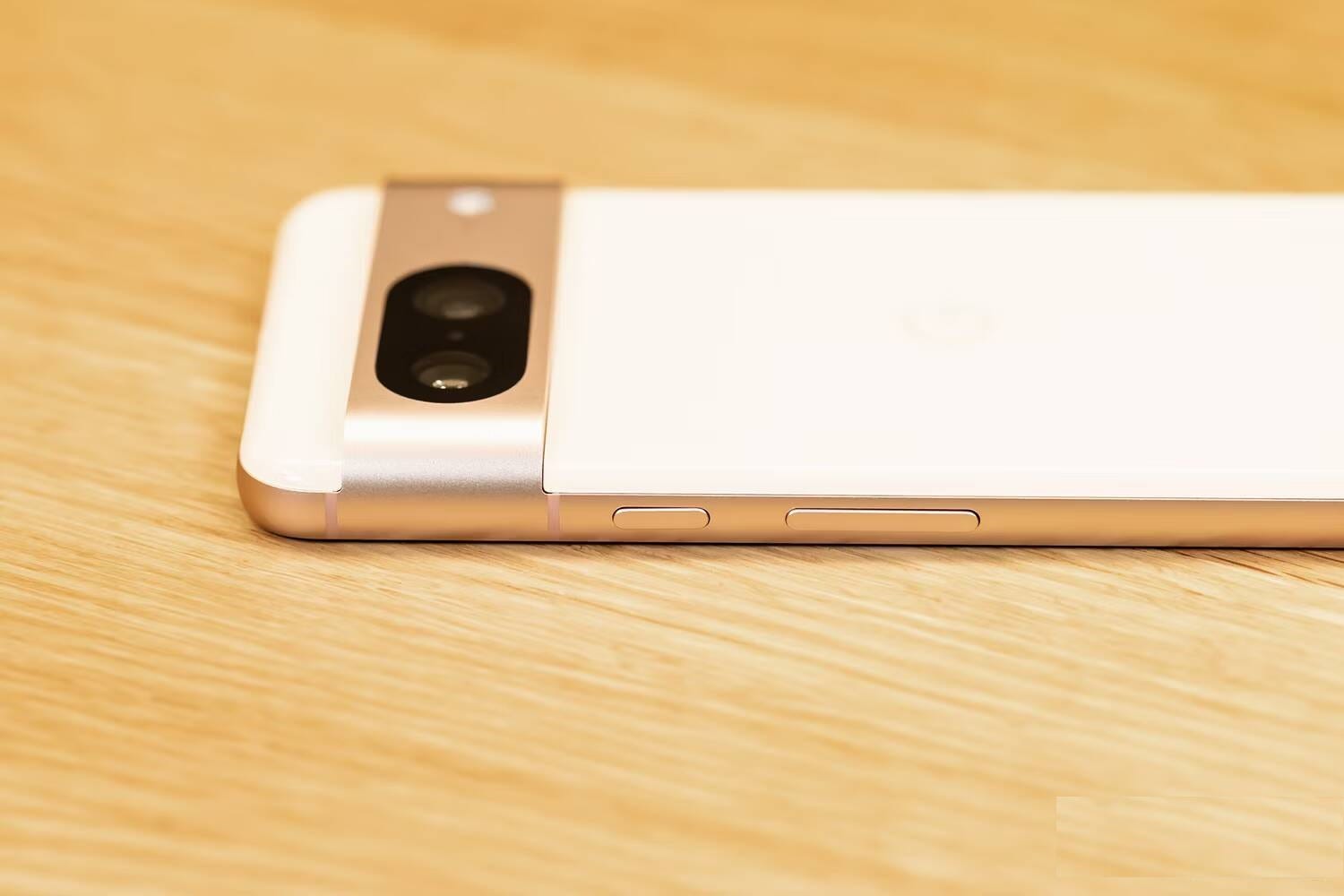 صورة لـ مراجعة Google Pixel 8: اكتشف كيف أصبح أفضل من السابق مع إضافة ميزات مُبهرة | 1HVYqnNAk1qQX_C2Aaf8ODw-DzTechs