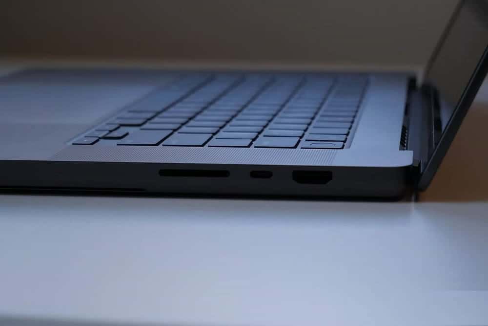 صورة لـ مُراجعة MacBook Pro مقاس 16 بوصة المُزوَّد بـ M3 Pro: إلقاء نظرة شاملة من الداخل والخارج | 1fxj5NZQ54YpC7Vdnj8cS5A-DzTechs