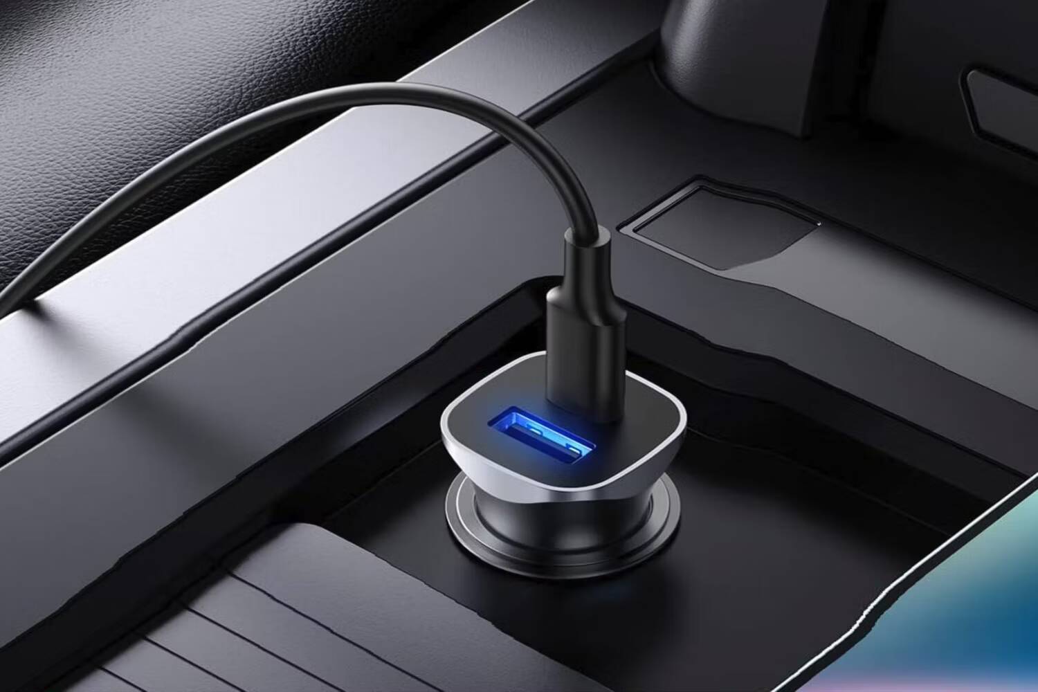 صورة لـ استعراض أفضل شواحن الـ iPhone المُخصصة للسيارات في هذا العام | ugreen-usb-car-charger