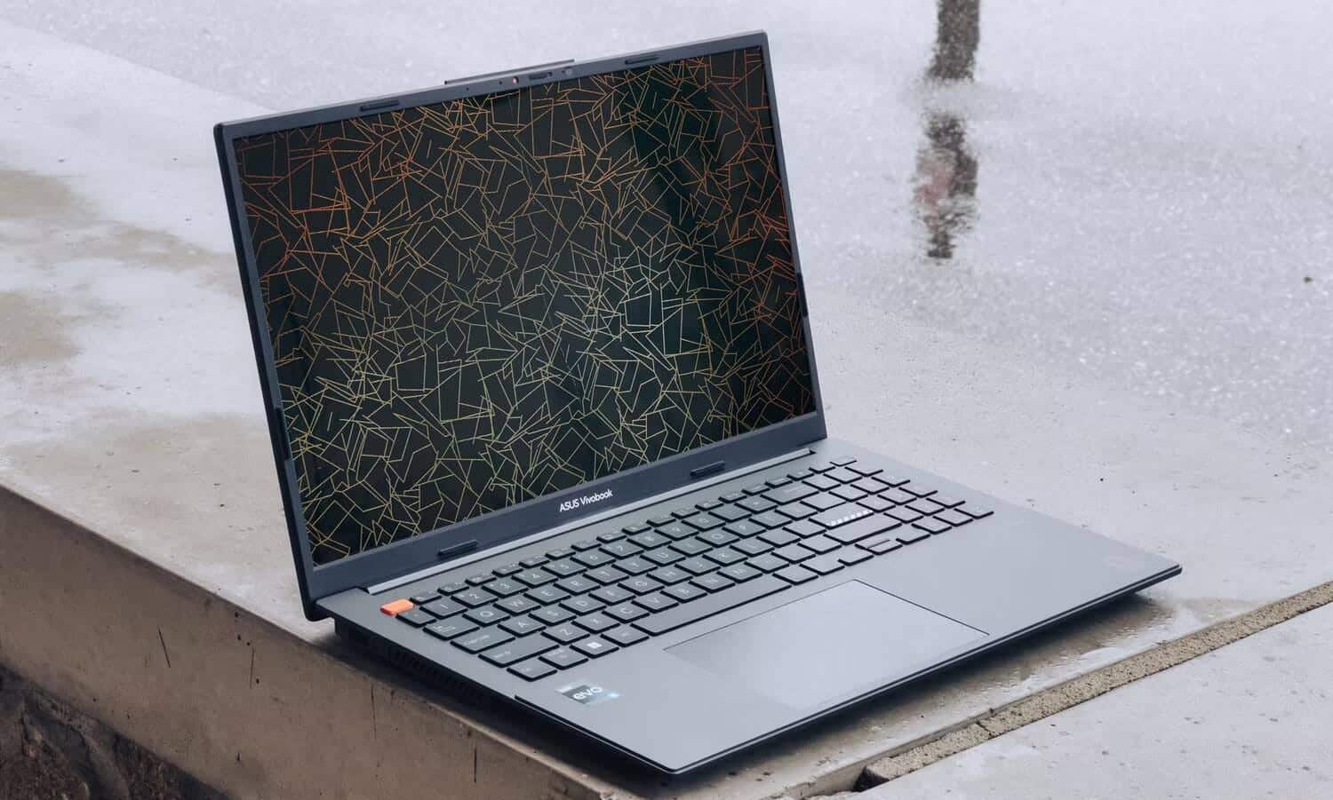 صورة لـ مُراجعة ASUS Vivobook S 15 OLED BAPE Edition: جمال التصميم والأداء المُتقدم في جهاز واحد | 1L5gyqXyjtRPPQ_Xcksk22w-DzTechs