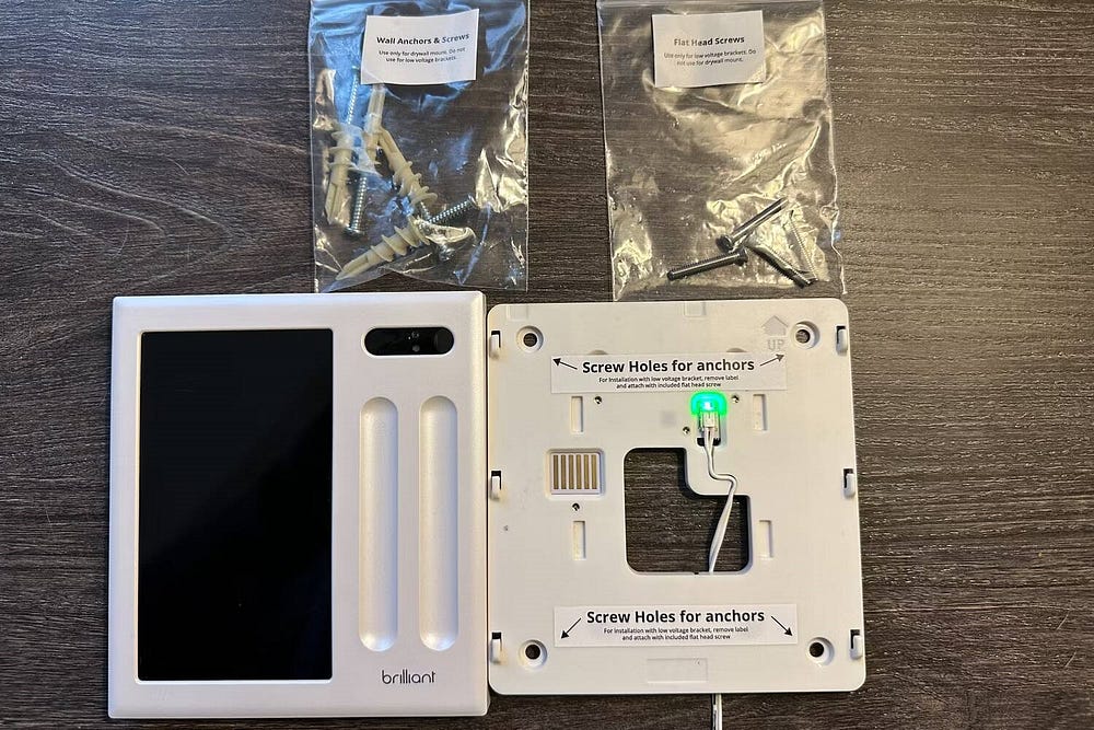 صورة لـ مُراجعة لـ Brilliant Plug-In Panel وكيف يُقدم التحكم الذكي في منزلك بالقرب منك | 1nye2G_fqA4xH9UqCwldd0A-DzTechs