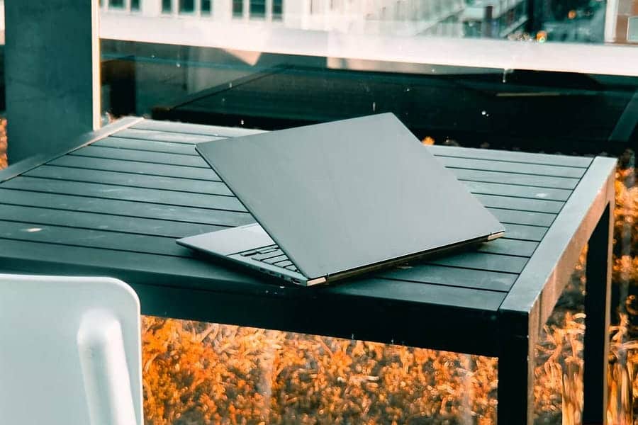 صورة لـ مُراجعة ASUS Zenbook 14 OLED (UX3405): أداء مُتميز وتصميم راقٍ يجعله بالقرب من الـ MacBook؟ | 1KYFgSmVGbj6wMCDS4NLHiw-DzTechs