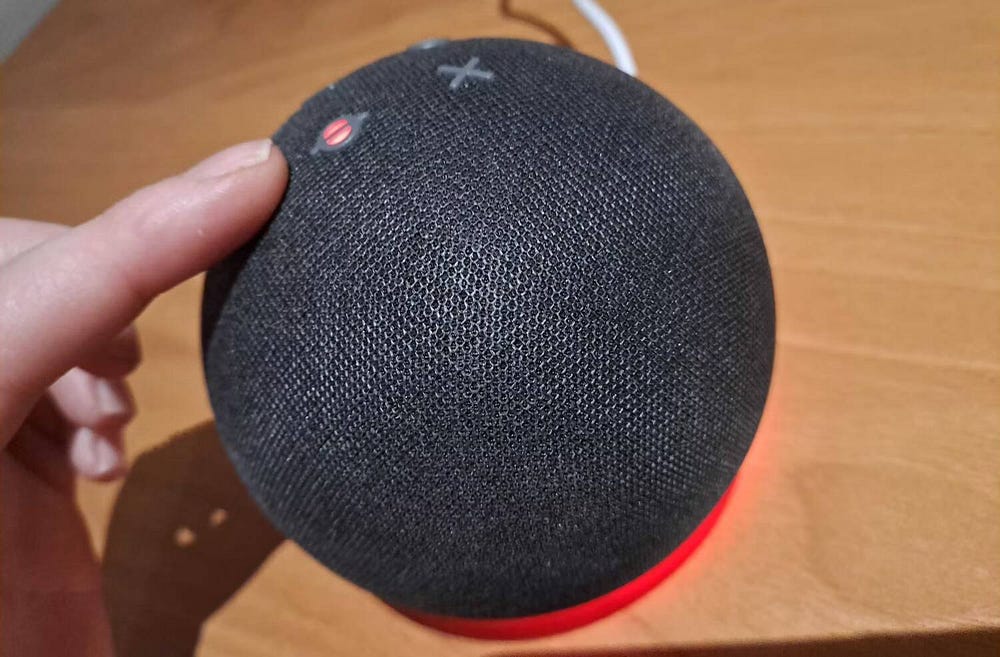 صورة لـ هل يستمع Alexa إليك دائمًا؟ كيفية تعطيل هذه القدرة لتأمين خصوصيتك | 1U3HrgJL_Mpqo_ZJ5b4Orxg-DzTechs