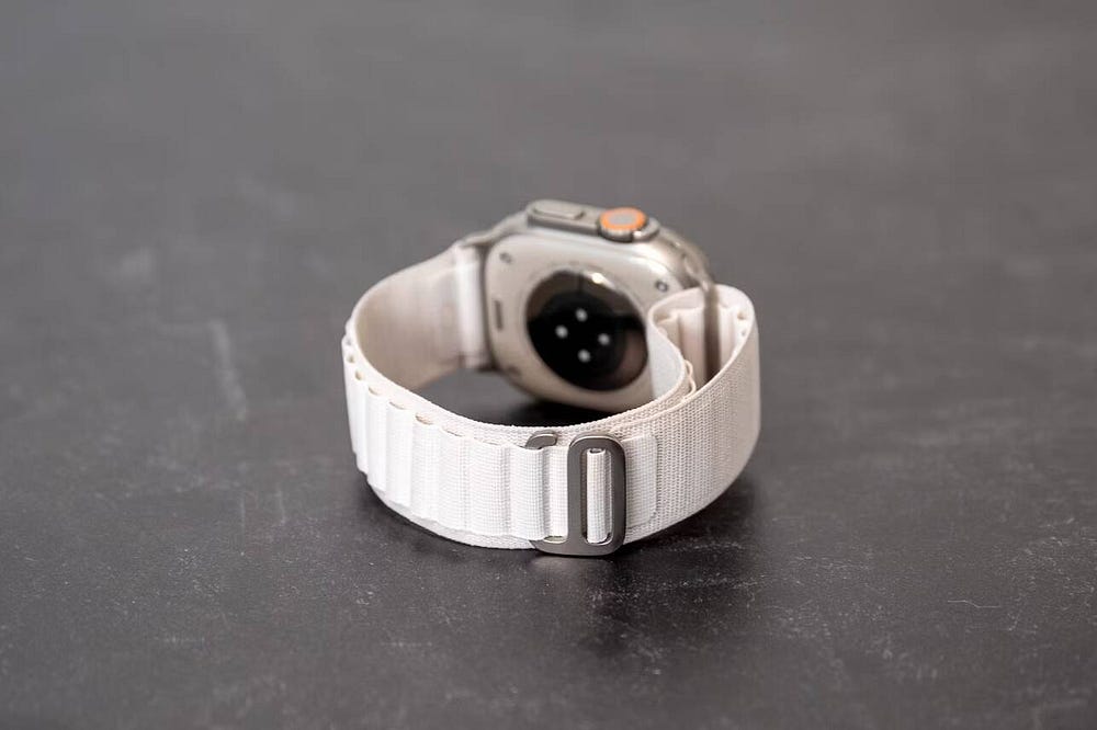 صورة لـ أفضل أحزمة Apple Watch Ultra المُتاحة: دليل للاختيار الصحيح | 1_xZv6PS1zj4lNvu0eMa_Ug-DzTechs
