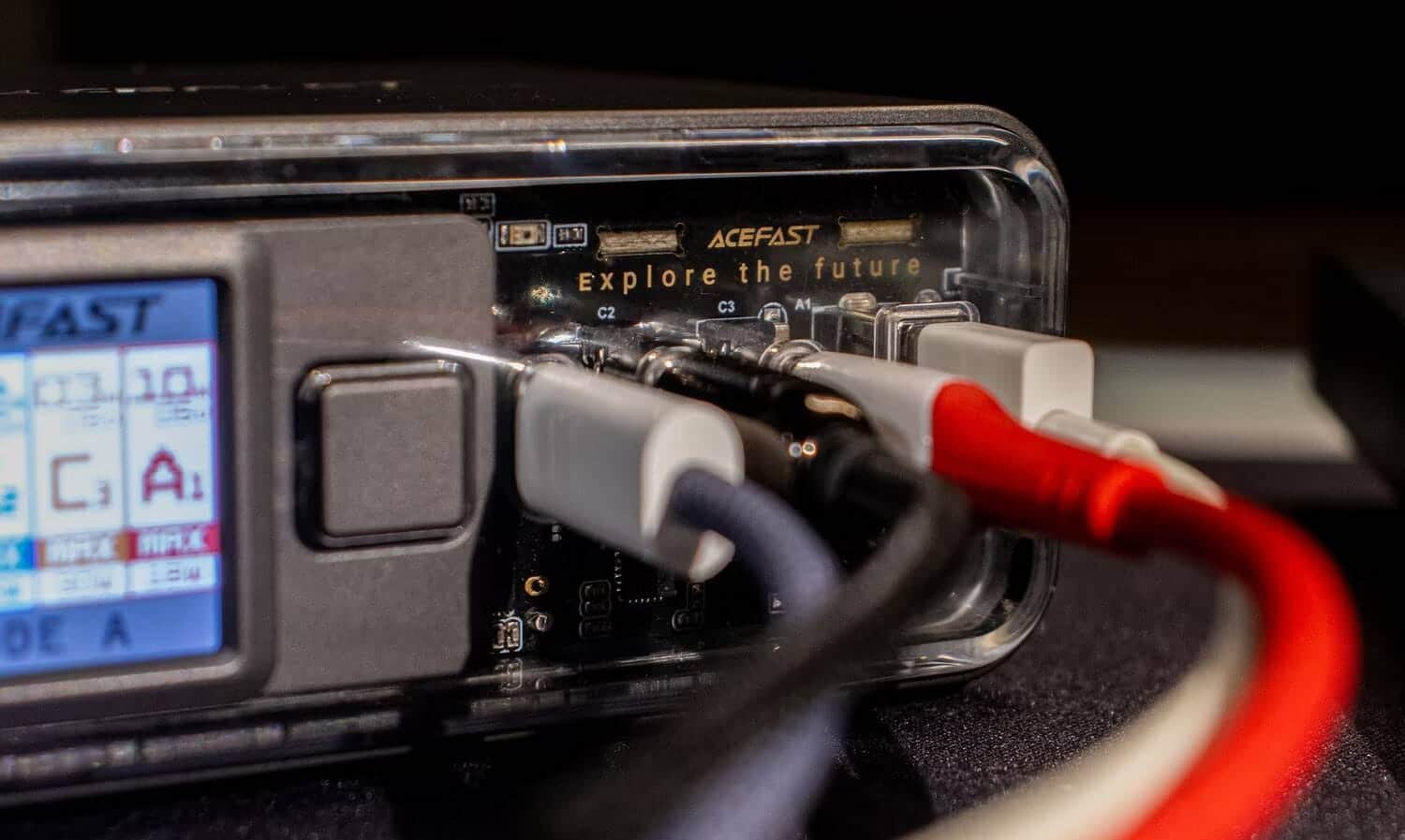 صورة لـ مُراجعة شاحن Acefast Z4 PD218W GaN: كفاءة شحن عالية لمُعداتك الإلكترونية | 1b4ZV18LhpT0CuhrUDCeVIQ-DzTechs