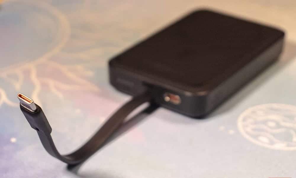 صورة لـ مُراجعة بنك الطاقة Baseus Magnetic: يُوفر حلاً عمليًا للشحن بدون MagSafe | 1sbTd8D6wQ93erHdBA53Raw-DzTechs