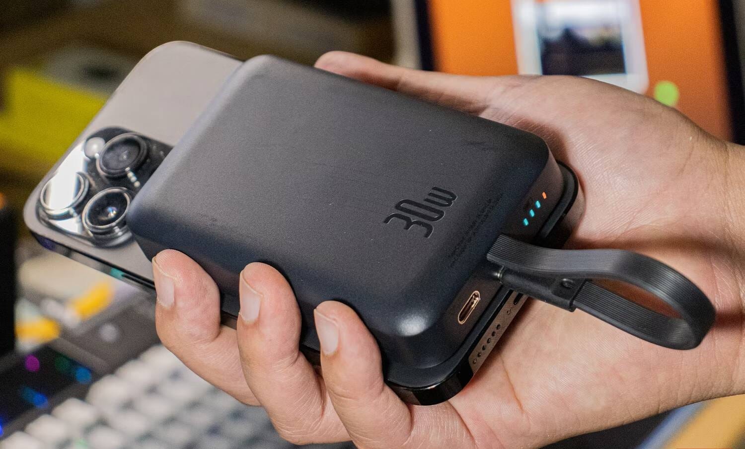 صورة لـ مُراجعة بنك الطاقة Baseus Magnetic: يُوفر حلاً عمليًا للشحن بدون MagSafe | 1wXYyOEIFlCXHlw4JtCkgMw-DzTechs