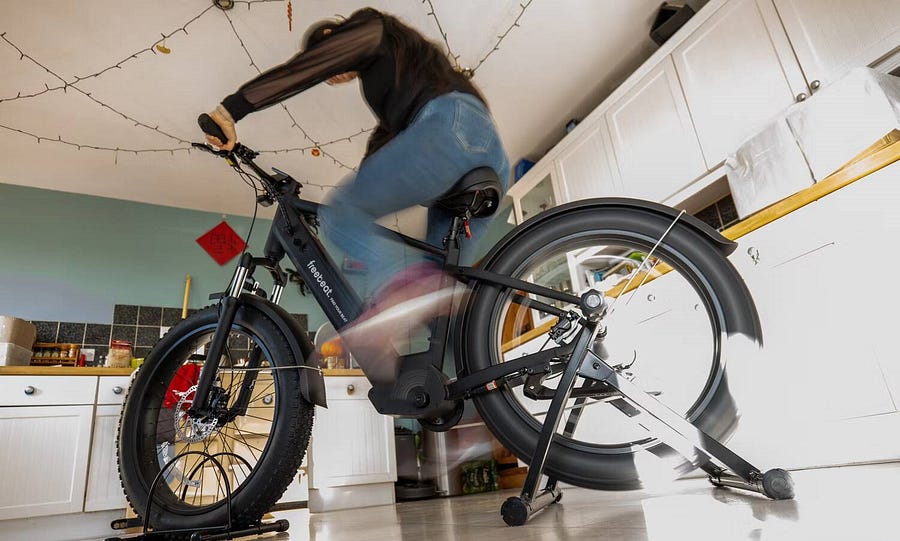 صورة لـ تقييم Freebeat MorphRover: تجربة ركوب الدراجة الكهربائية المُحسَّنة مع شحنها أثناء التمرين | 13wZalidvB6zmRAiTz4d4Sg-DzTechs