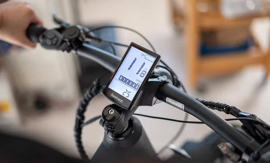 صورة لـ تقييم Freebeat MorphRover: تجربة ركوب الدراجة الكهربائية المُحسَّنة مع شحنها أثناء التمرين | 1TEKRj1ffjzy0f3ExnLKOfg-DzTechs