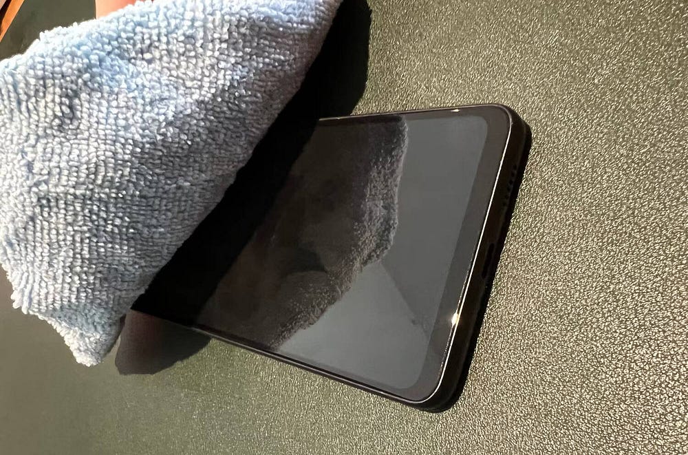 صورة لـ الدليل الشامل لتنظيف هاتفك الذكي المُتّسِخ | 1Tsk29EKGf1vTN4y_dQFi3g-DzTechs