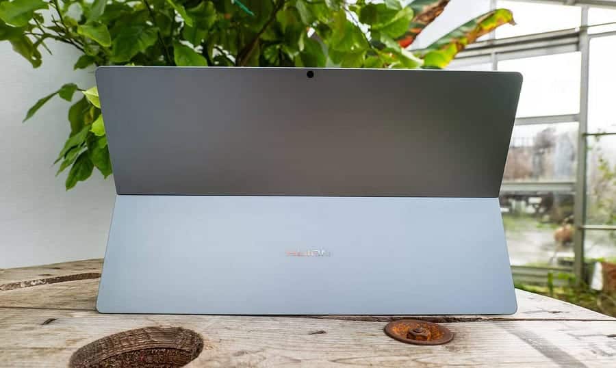 صورة لـ مُراجعة Huion Kamvas Studio 16: أفضل كلوحة رسم بدلًا من الكمبيوتر اللوحي | 1_p4bxUR8hPhx1TBdVONQcA-DzTechs