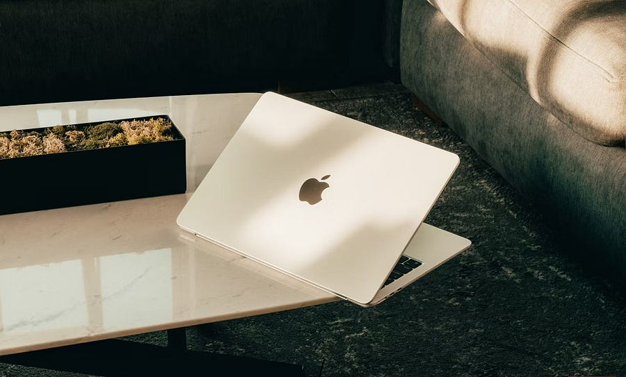 صورة لـ مُراجعة Apple M3 MacBook Air (13 بوصة): لماذا قد تُفكر في أن تشتري أي شيء آخر؟ | 1vGpvfLQyOPbfaYW-sIGB3w-DzTechs