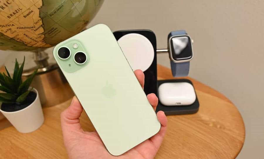 صورة لـ مُراجعة Nomad Stand One Max: قاعدة شحن بجانب السرير شبه مثالية لنظام Apple البيئي | 1zmIfqXJ2AEm3BYvs3fLbHw-DzTechs