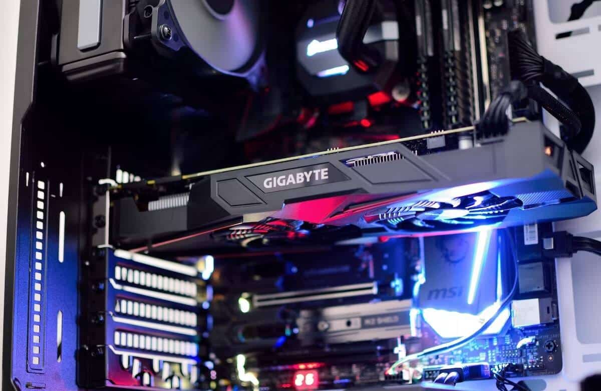 صورة لـ هل لم يتم إكتشاف بطاقة الرسومات بواسطة Windows؟ طرق لإصلاح المُشكلة | 1t6r4-D5GBRFGNZswo6teRg-DzTechs