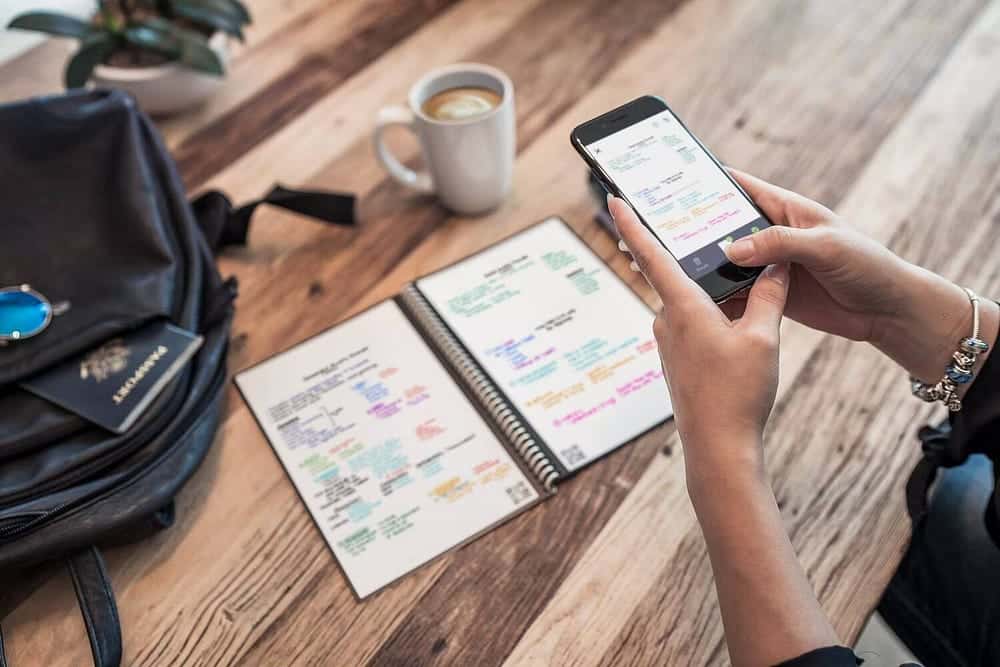 صورة لـ أفضل الأجهزة الدفترية الذكية لكتابة المُلاحظات المُتاحة في عام 2024 | 1kDIYwwmKGRyogiQOazgvug-DzTechs