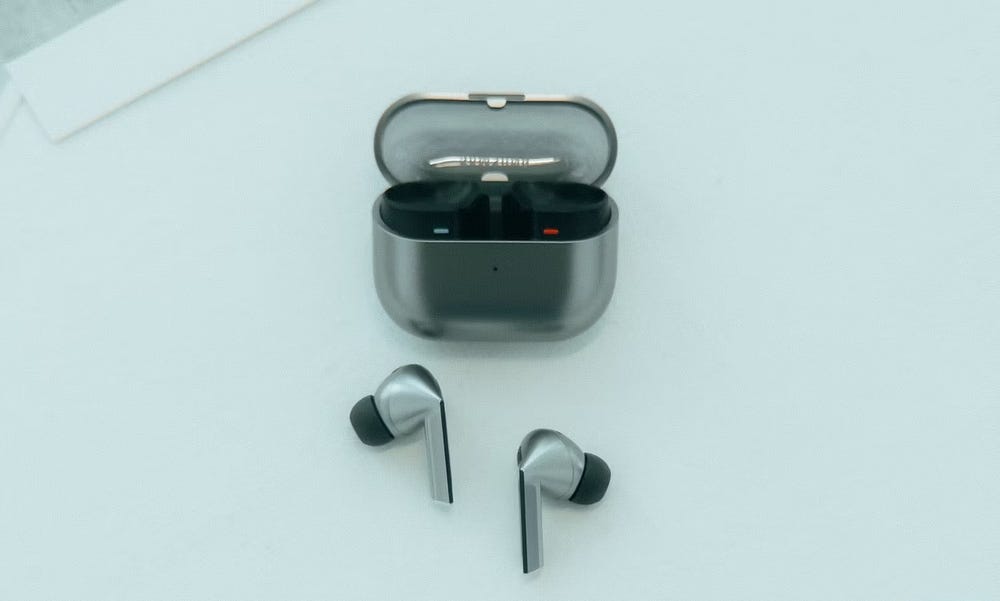 صورة لـ تجربة Samsung Galaxy Buds 3 Pro: تصميم مألوف وأداء مُميز | 16e5rEsF3UkxbDtL8GraTCA-DzTechs