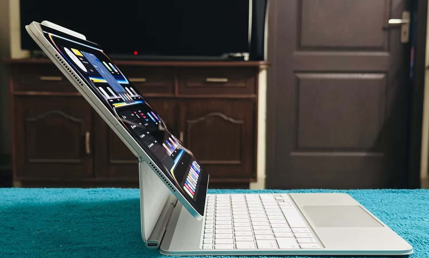 صورة لـ تجربتي في استبدال MacBook بـ iPad Pro: العيوب الرئيسية التي واجهتها | 1JsdCmxeYxMbzWm8dBjxSDA-DzTechs