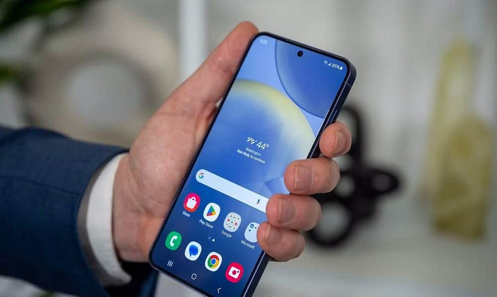 صورة لـ مُقارنة بين Galaxy Z Flip 6 و Galaxy S24: هل هذا العام مُناسب للإنتقال إلى الهاتف القابل للطي؟ | 1pHJhNBXKaJhqIH_Mg-PDlQ-DzTechs