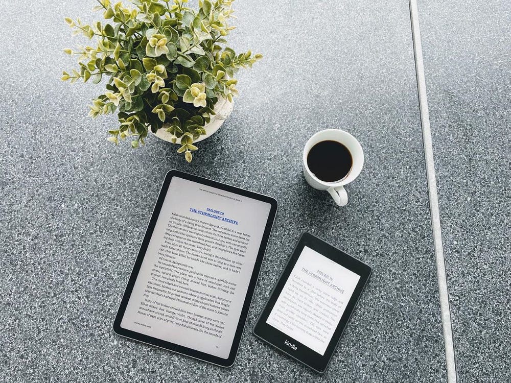 صورة لـ أسباب استبدالي الـ iPad بجهاز Kindle للقراءة | 1k7uIocRpOmpzuxaUmTr6Cg-DzTechs