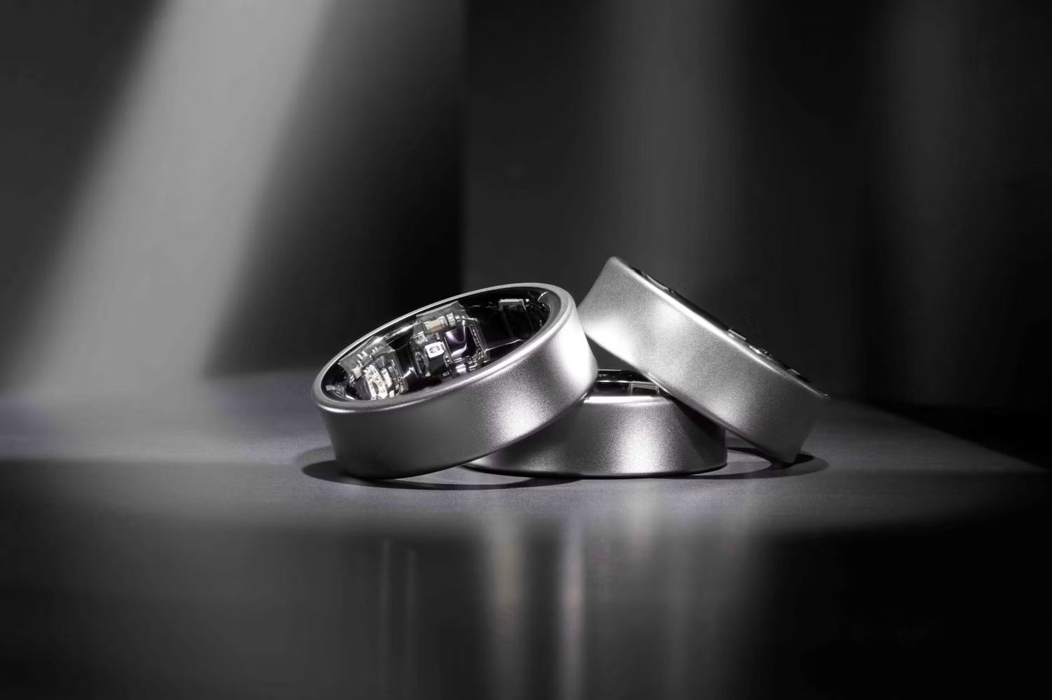 صورة لـ مُقارنة بين Galaxy Ring و Oura Ring: ما الذي يجعل خيار Samsung مُميزًا؟ | 1oHpygJoW7q__vfF8gL9JHg-DzTechs