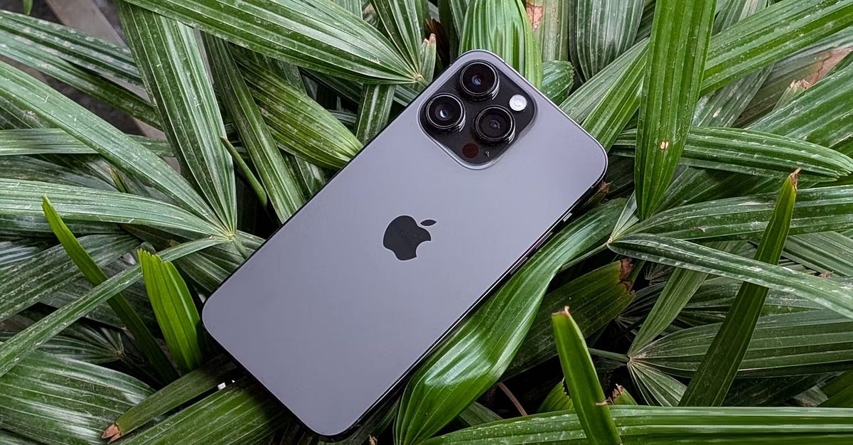 صورة لـ لماذا لا يُمكنني العودة إلى الـ iPhone الأساسي بعد تجربة طراز Pro | 1uR3PIDeF4-pubFmtJjnjwg-DzTechs