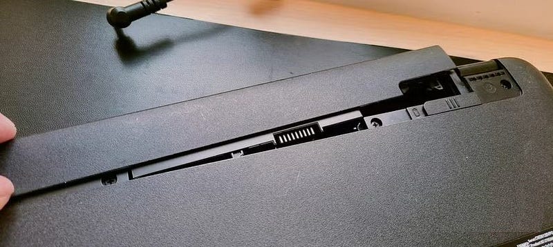 صورة لـ ما الذي أبحث عنه عند شراء بطارية كمبيوتر محمول جديدة | 16oDkO2404LR5YcvYhh2zwQ-DzTechs