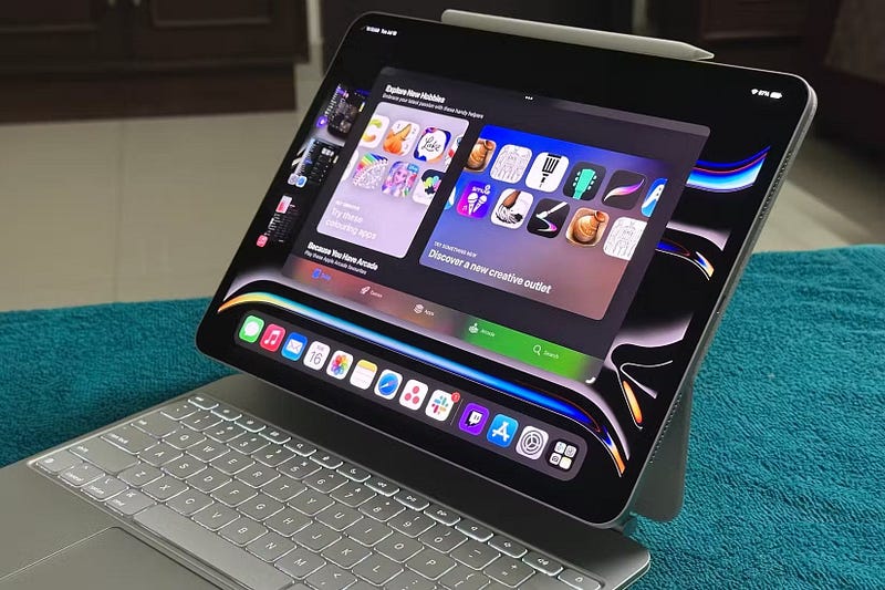 صورة لـ لماذا تُعتبر لوحة مفاتيح Magic Keyboard من Apple للـ iPad استثمارًا رائعًا | 1KkpKMaoBgRS3SeuM60UKMQ-DzTechs