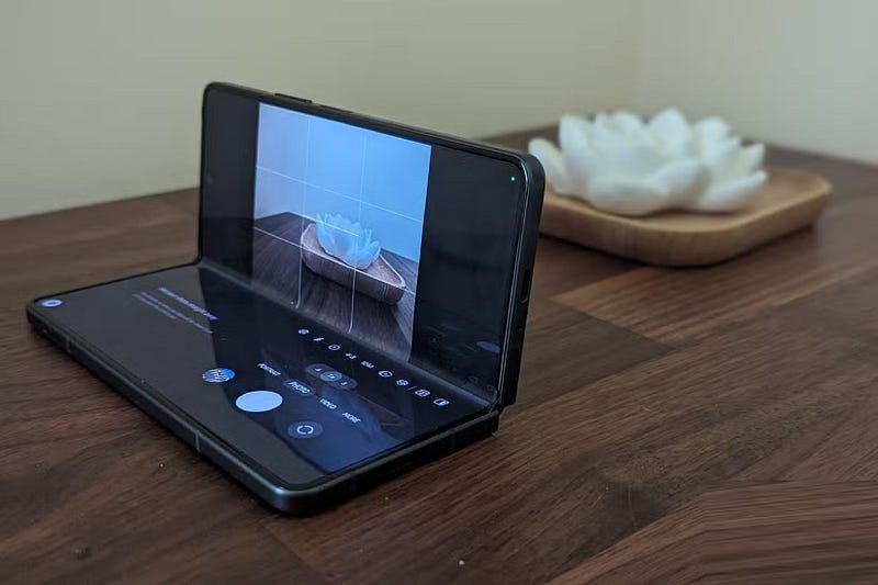 صورة لـ أهم المزايا التي تجعلني أُفضّل استخدام الهواتف القابلة للطي | 1WdwE5W1CfgDxd6w4gbv5bQ-DzTechs