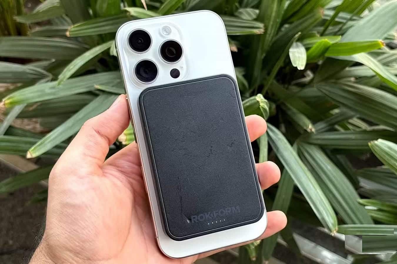 صورة لـ أفضل المُلحقات لتحسين تجربة استخدام الـ iPhone 16 Pro | 1HuAR4iAh6LwDYptFTn-5zA-DzTechs