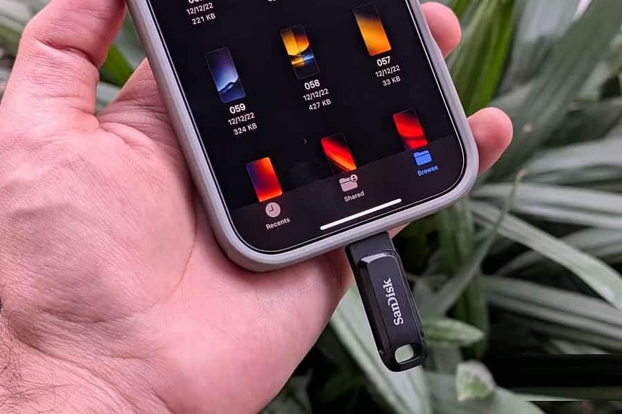 صورة لـ أفضل المُلحقات لتحسين تجربة استخدام الـ iPhone 16 Pro | 1l67W5cgvXEL4P4xTZ9FvVA-DzTechs