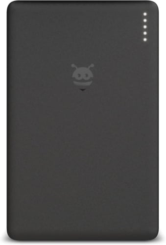 Pebblebee card tracker with glowing LEDs product image