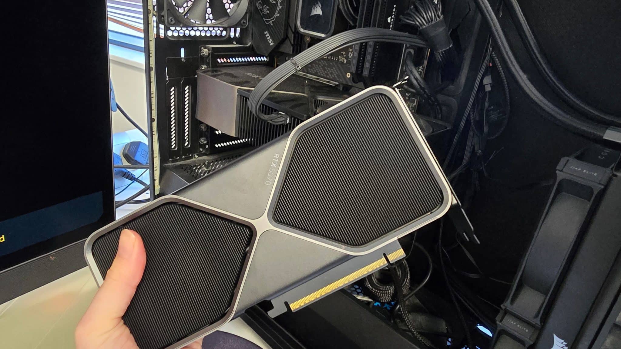 صورة لبطاقة الرسوميات Nvidia RTX 5070